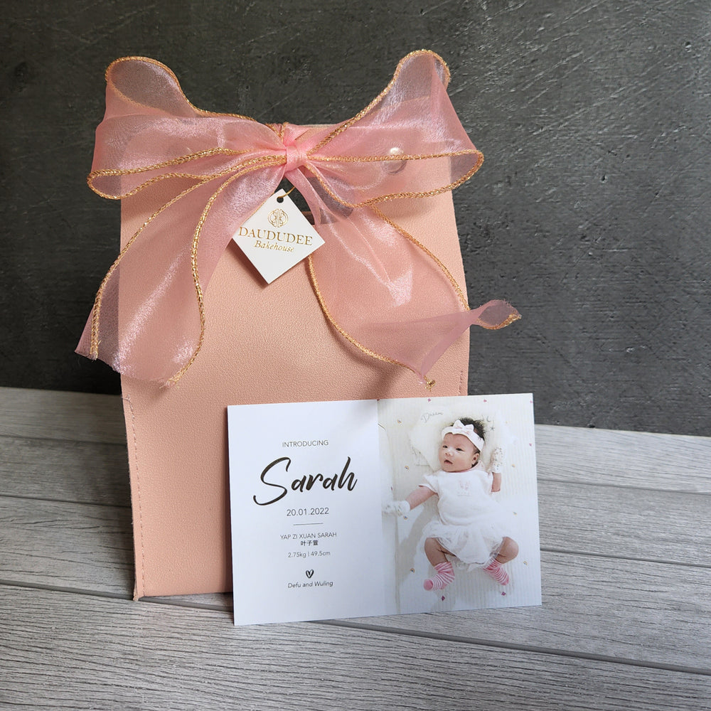 
                  
                    Baby Full Month Gift Bag (DAUDUDEE X Ji Xiang)
                  
                